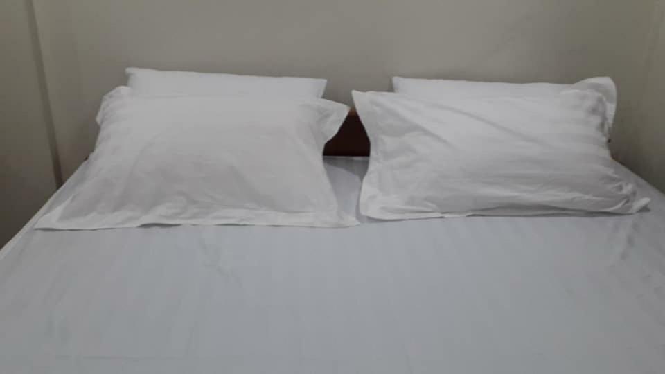 Lux Pillow Hostel Hpa-an Exterior foto